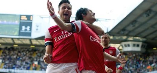 Olivier Giroud and Tomas Rosciky celebrate Arsenal's opening goal